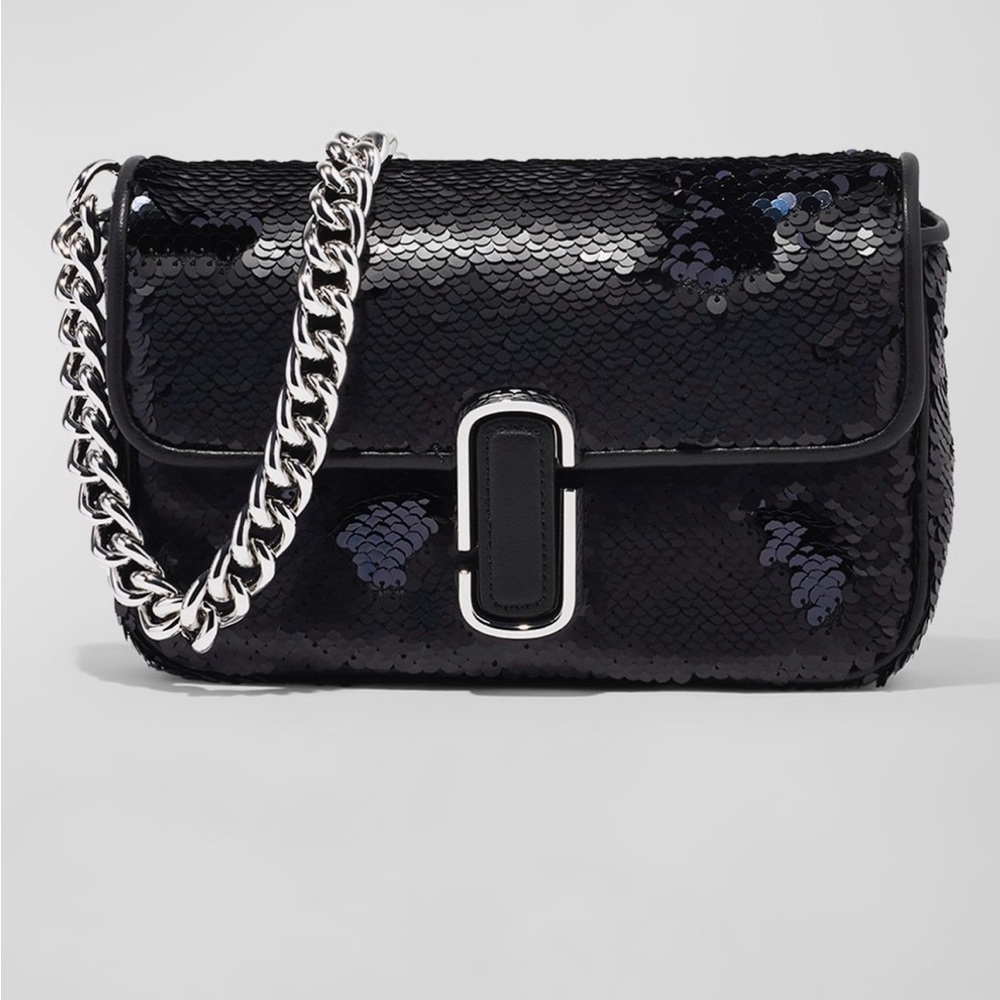 NEW in perfect condition Marc Jacob’s Black shoulder bag!